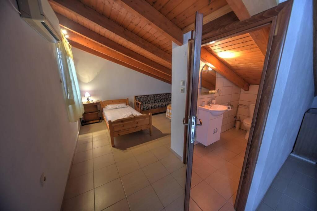 Zoe'S Apartments Nea Iraklitsa Eksteriør bilde